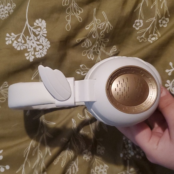 Angel wing bluetooth headphones - Picture 2 of 5